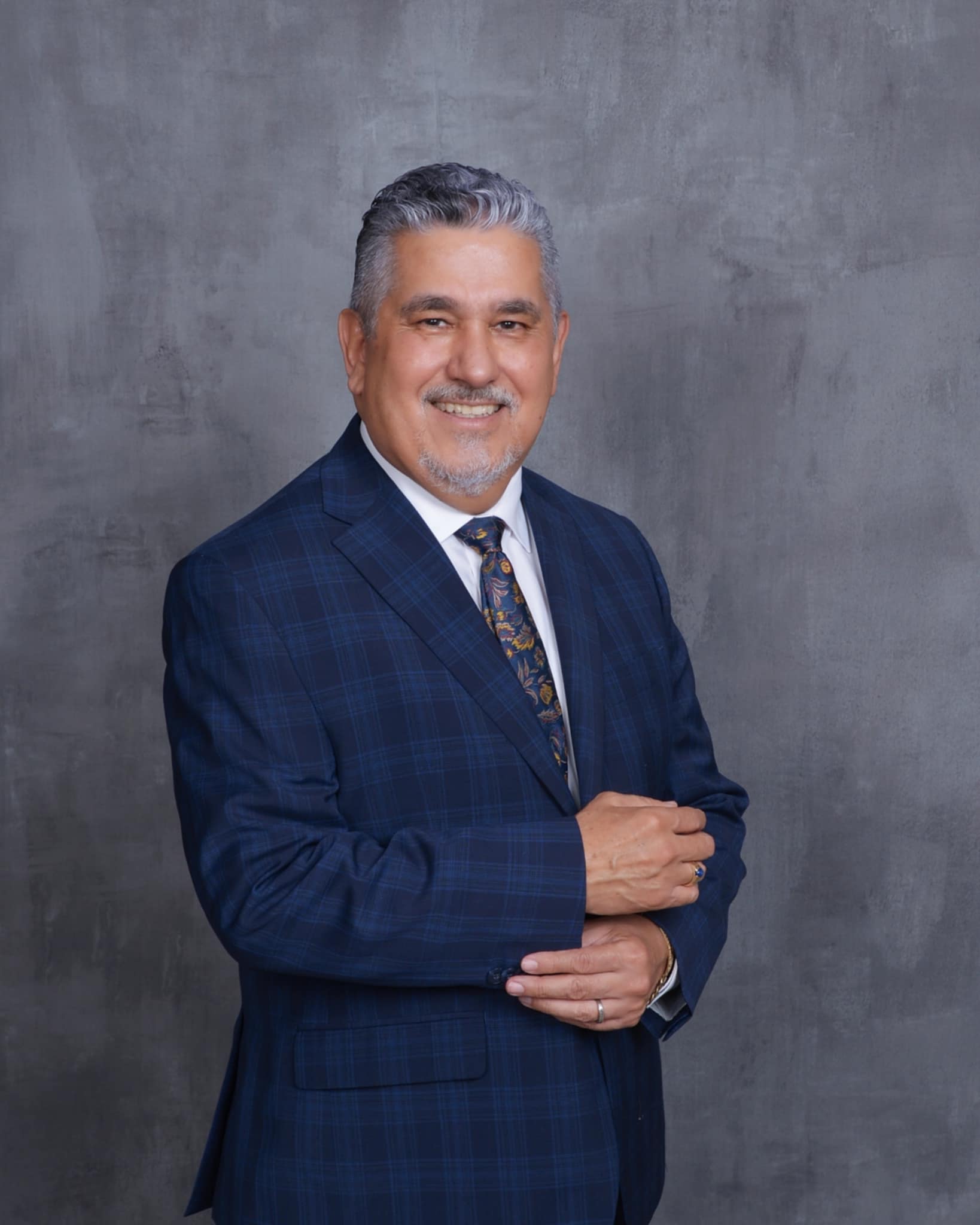 Roberto Gallegos - Fundador de Gallegos Document Center